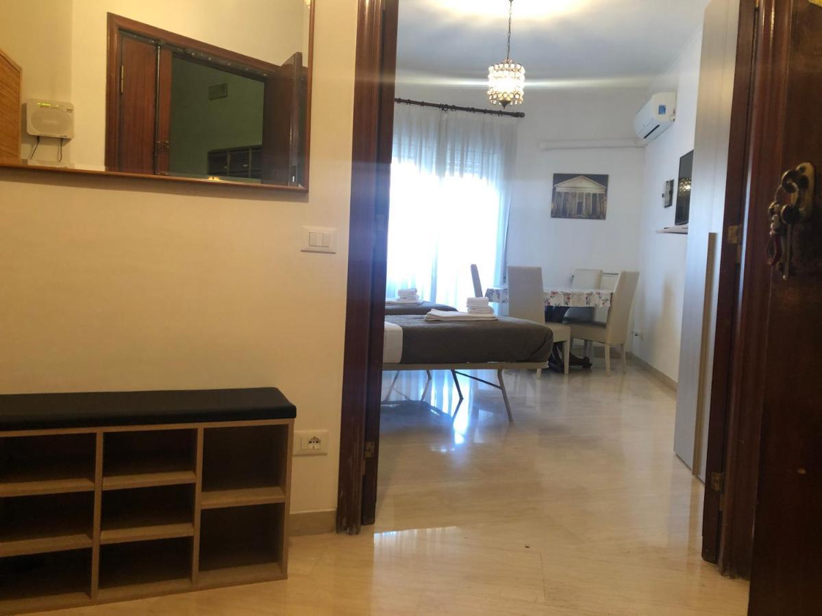 The Colours Of Rome Hotel Bagian luar foto