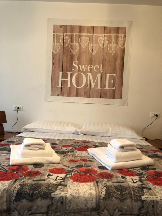 The Colours Of Rome Hotel Bagian luar foto