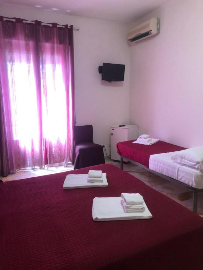 The Colours Of Rome Hotel Bagian luar foto