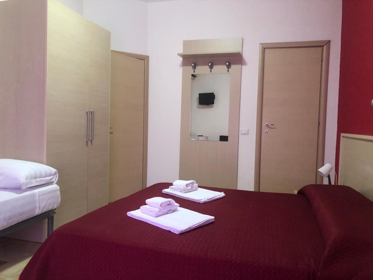 The Colours Of Rome Hotel Bagian luar foto