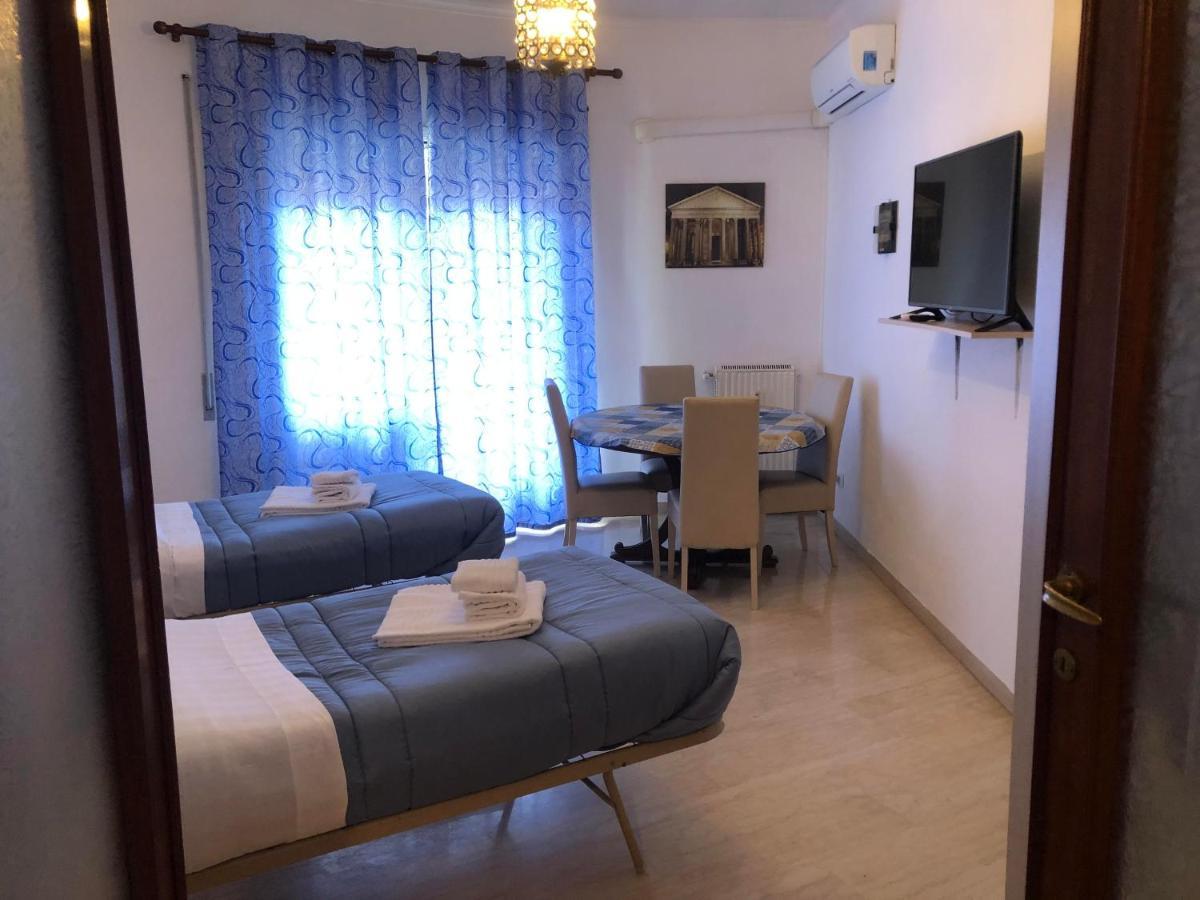 The Colours Of Rome Hotel Bagian luar foto